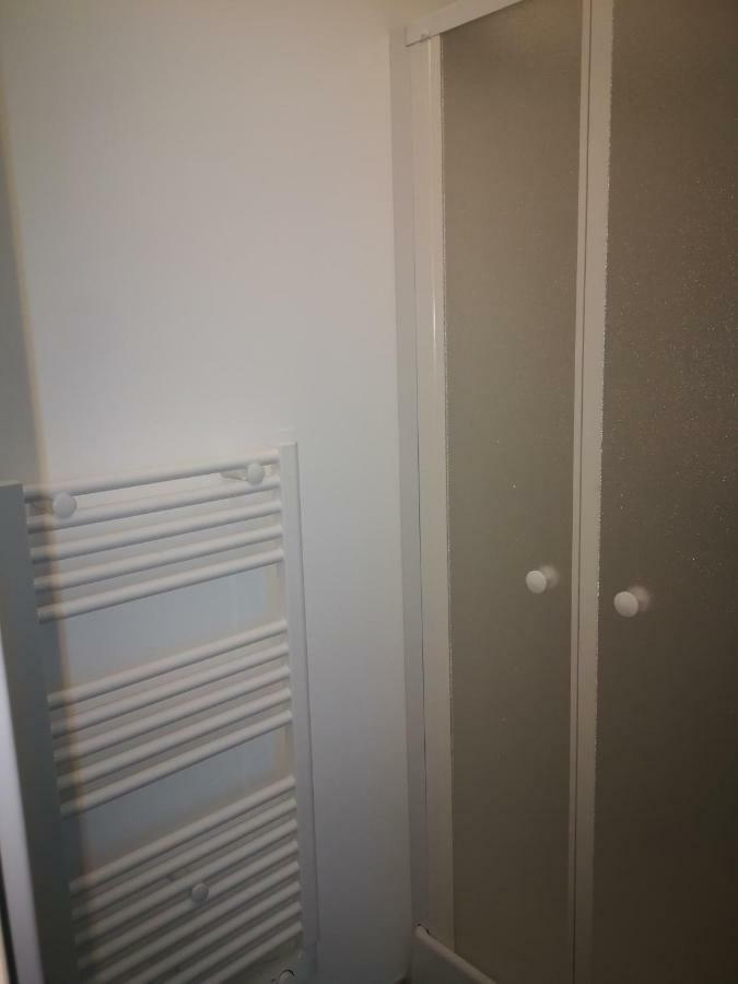 Lupin Apartment โรชฟอร์ ภายนอก รูปภาพ